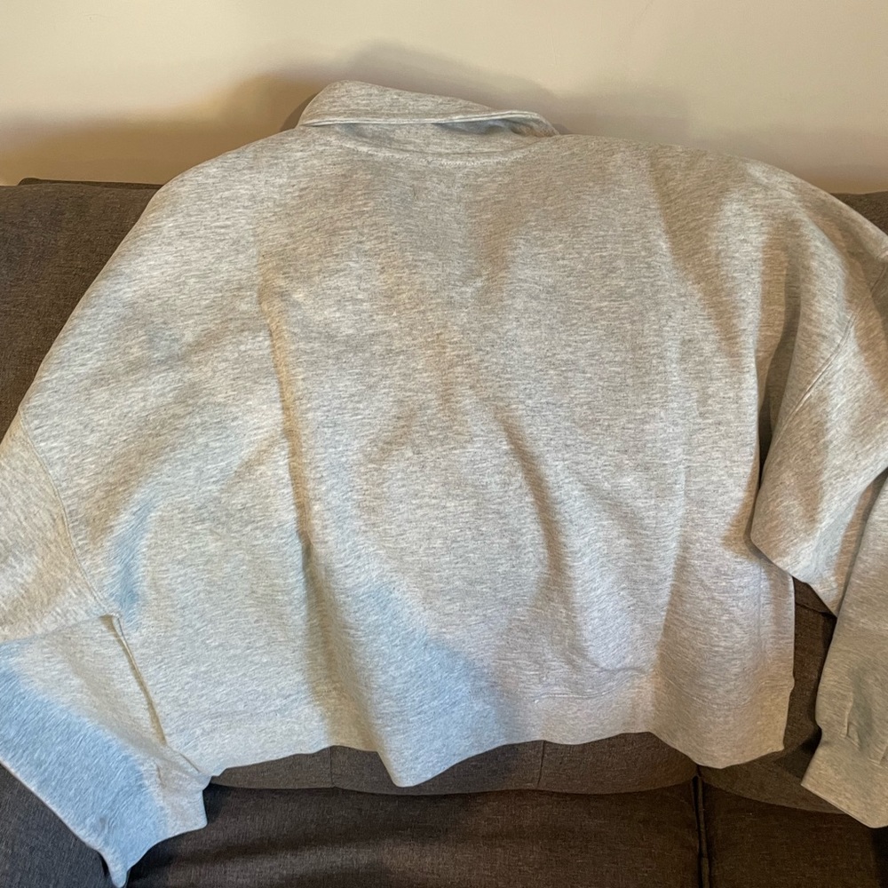 It’s new no tags but I didn’t wear it. It’s a crop sweater.